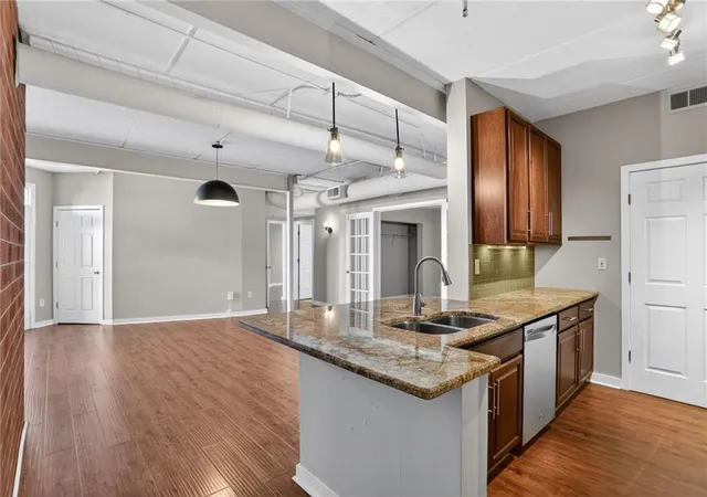 3rd image of 800 Peachtree St Ne #2303, Atlanta, GA 30308 | MLS# 7746334