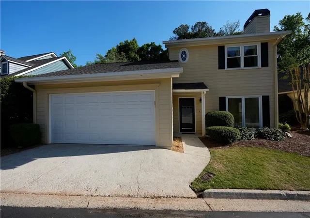 Photo 2 of Sale Pending at 4003 Arborwood Ln, Tucker, GA 30084 | MLS# 7753590 | Listing updated on 2026-08-14