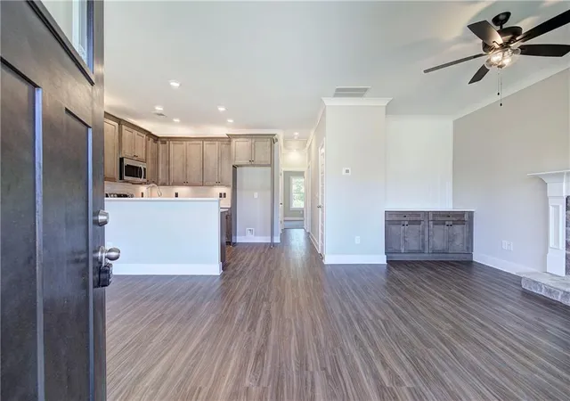 3rd image of 138 Sunflower Cir Ne, Cartersville, GA 30121 | MLS# 7813826