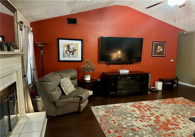 Photo 4 of Single family home for sale at 669 River Valley Dr, Jonesboro, GA 30238 | MLS# 7696498 | Listing updated on 2026-10-05