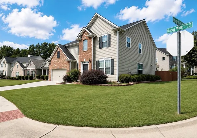 Photo 2 of Single family home for sale at 3353 Bridge Walk Dr, Lawrenceville, GA 30044 | MLS# 7826356 | Listing updated on 2026-09-05