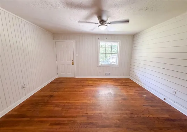 3rd image of 1375 S Hicks Cir Nw, Conyers, GA 30012 | MLS# 7805012