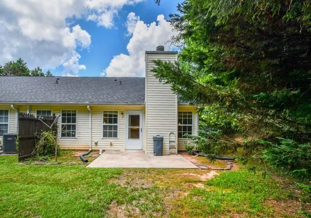 2nd image of 4012 Hidden Holw Ter, Gainesville, GA 30506
