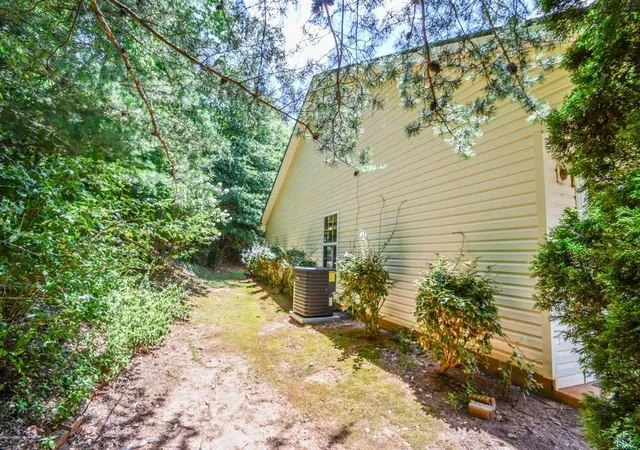 Photo 4 of Condo for sale at 4012 Hidden Holw Ter #A, Gainesville, GA 30506 | MLS# 7805349 | Listing updated on 2026-08-23