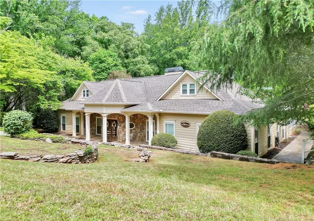2nd image of 1010 Little River Wy, Alpharetta, GA 30004 | MLS# 7794702
