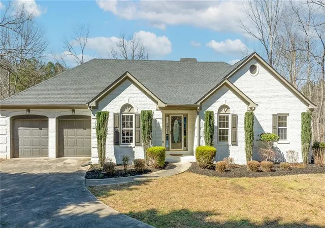 Single family home for sale at 8160 Stone Hl Rd, Cumming, GA 30028 | MLS# 7764364 | Listing updated on 2026-08-24