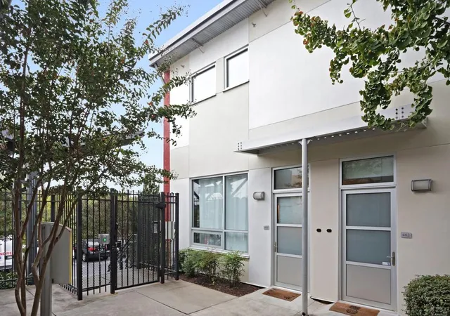 Condominium at 1661 La France St Ne #401, Atlanta, GA 30307 | MLS# 6672871 | | Sold on 2020-03-23