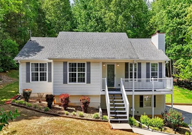 Photo 1 of Single family home for sale at 402 Deer Run, Jasper, GA 30143 | MLS# 7759908 | Listing updated on 2026-09-14
