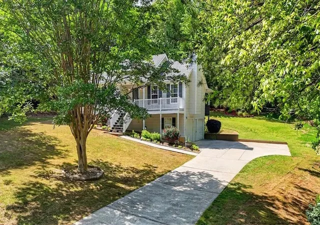 Photo 3 of Single family home for sale at 402 Deer Run, Jasper, GA 30143 | MLS# 7759908 | Listing updated on 2026-09-14