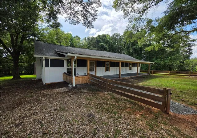 Photo 3 of Sale Pending at 4117 Mason Crk Rd, Winston, GA 30187 | MLS# 7818085 | Listing updated on 2026-08-21