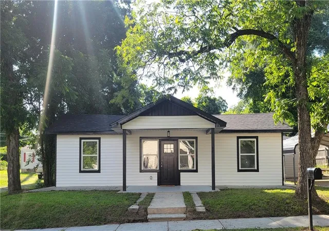 Homes for sale in Elberton, GA | 172 S Thomas St, Elberton, GA 30635 | MLS# 7787611