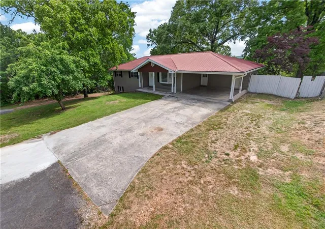 Homes for sale in Rocky Face, GA | 1780 N Boyd Dr, Rocky Face, GA 30740 | MLS# 7797212
