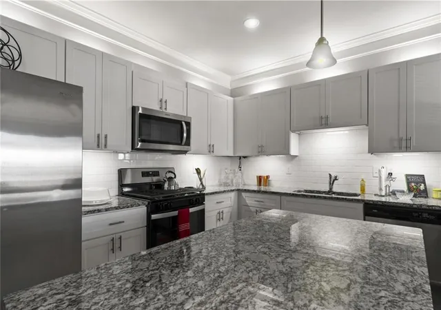 2nd image of 460 Village Creek Dr #B, Atlanta, GA 30354 | MLS# 7735137