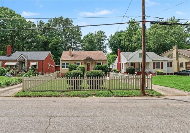 Photo 3 of Single family home for sale at 2531 Batavia St, Atlanta, GA 30344 | MLS# 7797484 | Listing updated on 2026-09-16