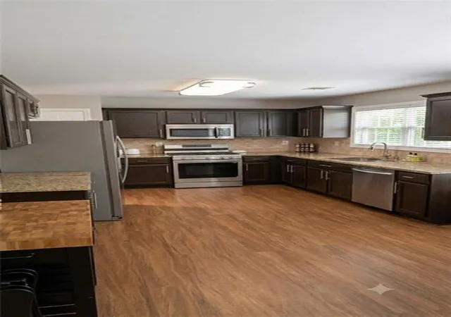 5th image of 1055 Riverside Walk Xing, Sugar Hill, GA 30518 | MLS# 7811608