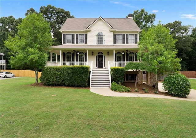 Photo 3 of Single family home for sale at 17 Lowry Way, Euharlee, GA 30145 | MLS# 7791854 | Listing updated on 2026-08-27