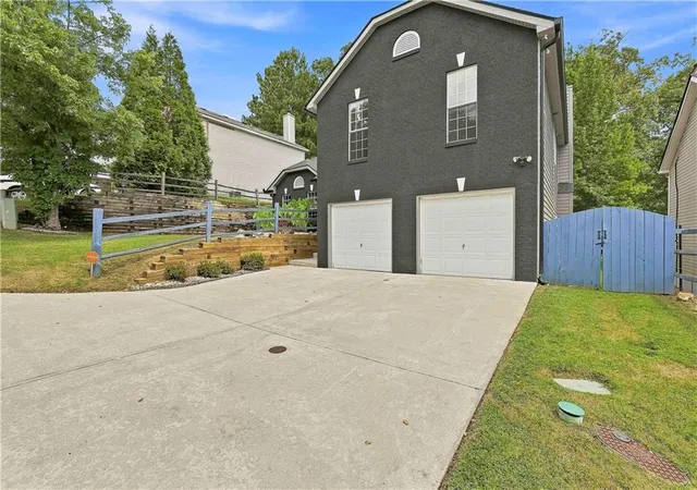 Photo 3 of Single family home for sale at 2455 Tolliver Dr, Ellenwood, GA 30294 | MLS# 7829014 | Listing updated on 2026-09-17