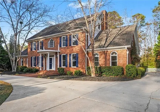 1st image of 6203 Crestview Dr Se, Covington, GA 30014 | MLS# 7776299