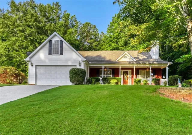 Homes for sale in Social Circle, GA | 1141 Morrow Dr, Social Circle, GA 30025 | MLS# 7798562