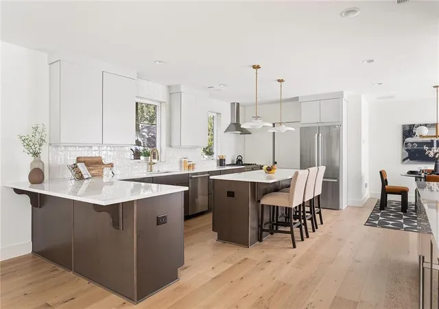 3rd image of 1205 Holly St Nw #A, Atlanta, GA 30318 | MLS# 7761705