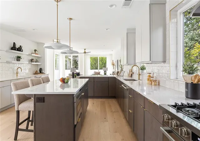 4th image of 1205 Holly St Nw #A, Atlanta, GA 30318 | MLS# 7761705