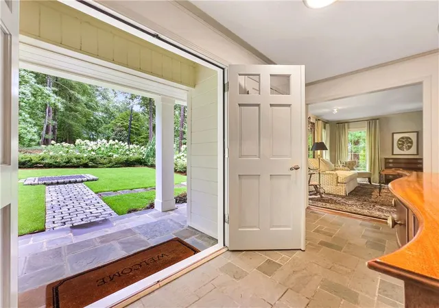 Photo 4 of Sale Pending at 3006 Emerald Dr, Jonesboro, GA 30236 | MLS# 7806817 | Listing updated on 2026-09-24