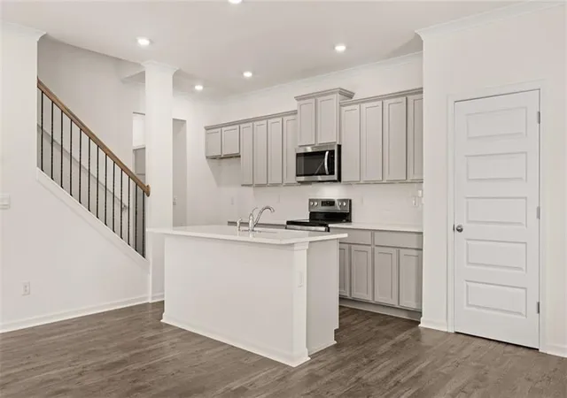 Photo 4 of Sale Pending at 530 Silver Moon Dr, Loganville, GA 30052 | MLS# 7724947 | Listing updated on 2026-09-15