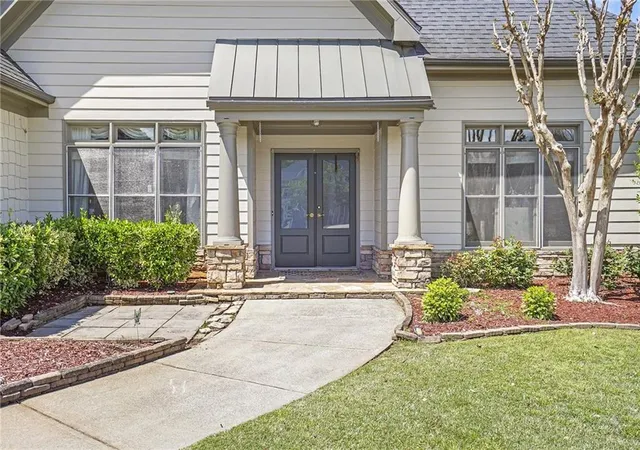 Photo 3 of Single family home for sale at 7095 Grassmoor Grange Way, Cumming, GA 30040 | MLS# 7805542 | Listing updated on 2026-08-17