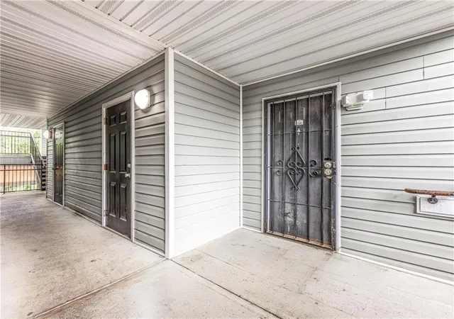 Homes for sale in Lithonia, GA | 13202 Fairington Ridge Cir, Lithonia, GA 30038 | MLS# 7800364