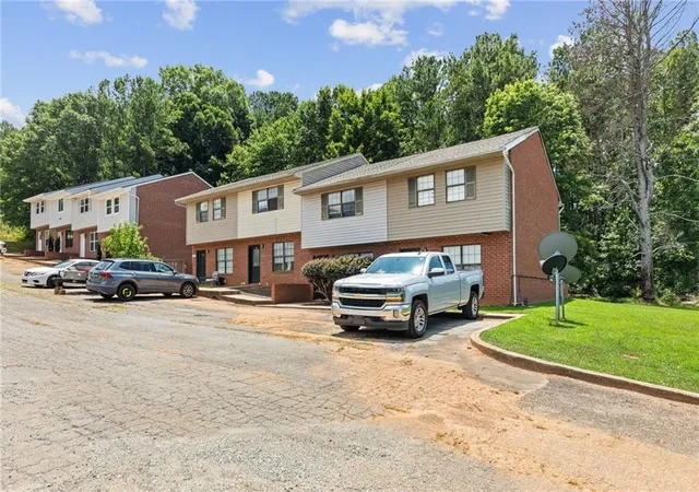 Photo 2 of Multi family home for sale at 3767 Oakwood Hills Dr, Oakwood, GA 30566 | MLS# 7800514 | Listing updated on 2026-08-26