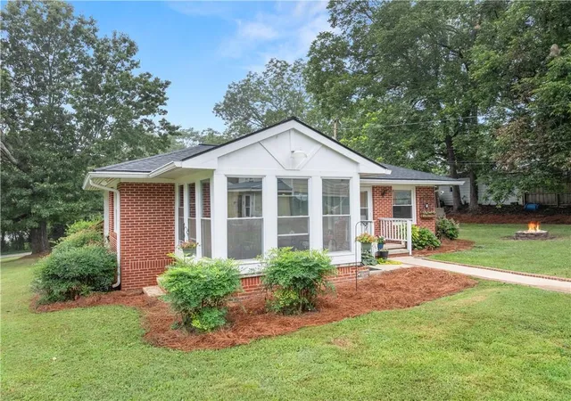 4th image of 5907 Main St, Lula, GA 30554 | MLS# 7806136