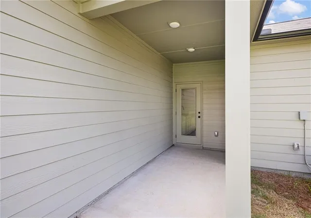 Photo 2 of Single family home for sale at 109 Winston Way, Carrollton, GA 30117 | MLS# 7726868 | Listing updated on 2026-08-30