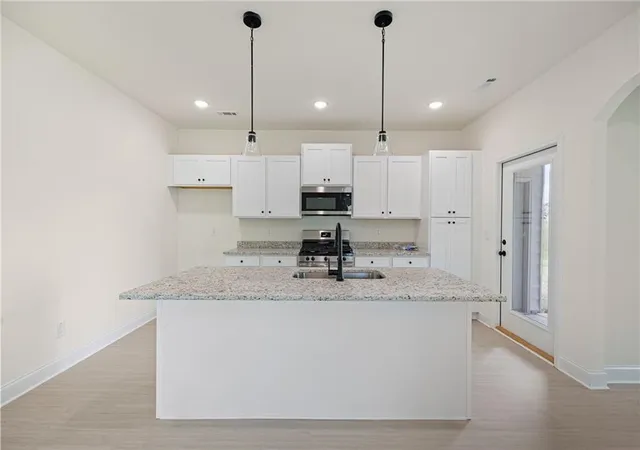 Photo 4 of Single family home for sale at 109 Winston Way, Carrollton, GA 30117 | MLS# 7726868 | Listing updated on 2026-08-30