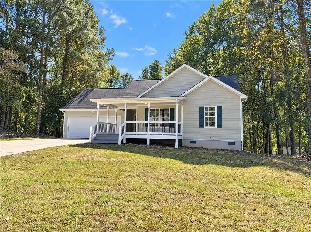 Single family home for sale at 60 Corn Crib Ct, Newnan, GA 30263 | MLS# 7861736