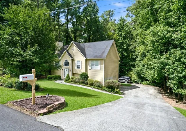 1st image of 3941 Memorial Pkwy Nw, Kennesaw, GA 30152 | MLS# 7820264