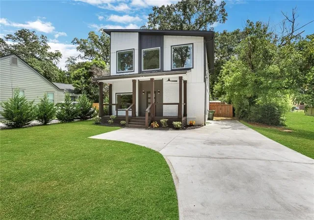 Photo 1 of Sale Pending at 1956 Baker Rd Nw, Atlanta, GA 30318 | MLS# 7821484 | Listing updated on 2026-09-07