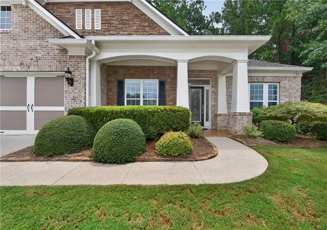 3rd image of 6456 Falling Water Ln, Hoschton, GA 30548 | MLS# 7813054