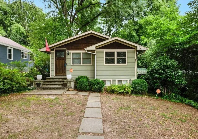 2nd image of 677 Holmes St Nw, Atlanta, GA 30318 | MLS# 7690724