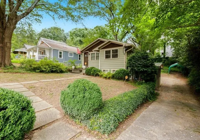 31st image of 677 Holmes St Nw, Atlanta, GA 30318 | MLS# 7690724