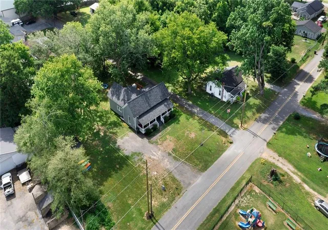 Homes for sale in White, GA | 28 School St Ne, White, GA 30184 | MLS# 7797862