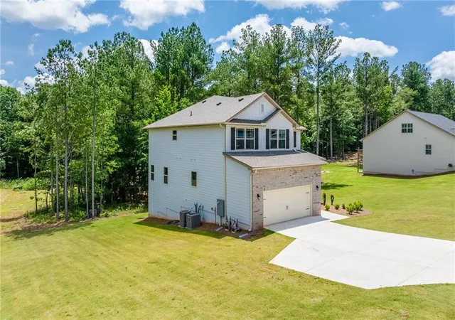 Photo 3 of Single family home for sale at 191 Eagle Hts Dr, Maysville, GA 30558 | MLS# 7779578 | Listing updated on 2026-09-09