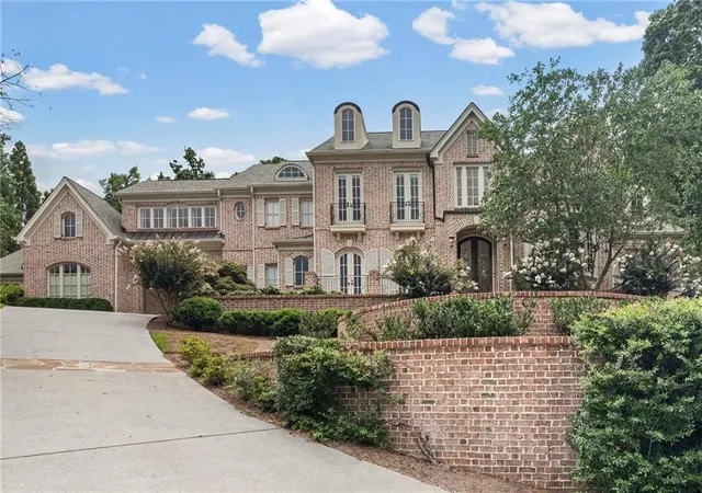 3rd image of 5495 Claire Rose Ln, Sandy Springs, GA 30327 | MLS# 7819134