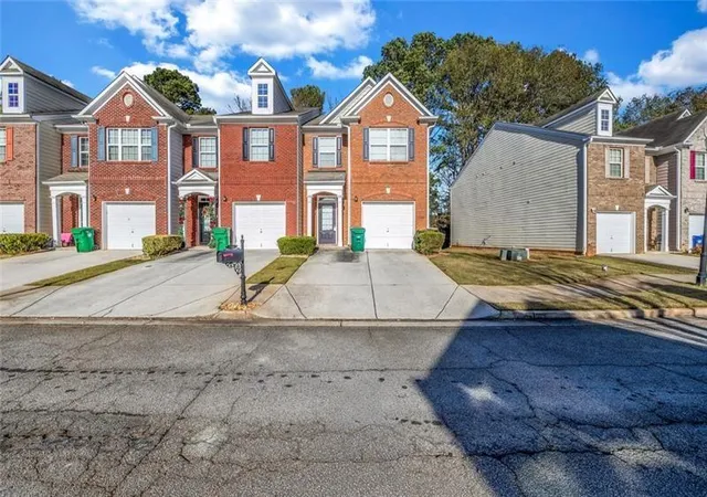 2nd image of 1246 Adcox Sq, Stone Mountain, GA 30088 | MLS# 7748028
