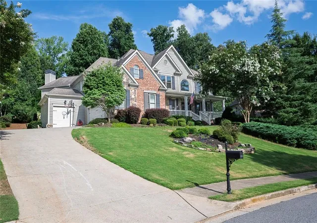Photo 2 of Single family home for sale at 3310 Aldrich Dr, Cumming, GA 30040 | MLS# 7816823 | Listing updated on 2026-09-19