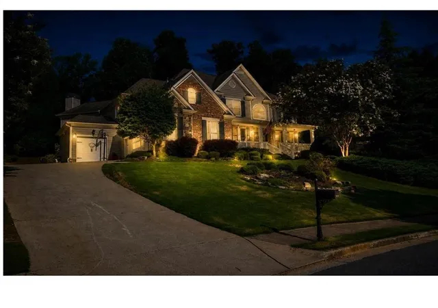 Photo 3 of Single family home for sale at 3310 Aldrich Dr, Cumming, GA 30040 | MLS# 7816823 | Listing updated on 2026-09-19
