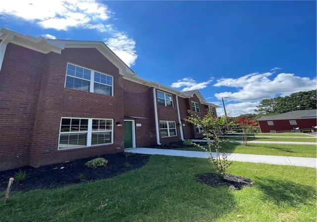 Photo 3 of Condo for sale at 2451 Ter View NW, Gainesville, GA 30501 | MLS# 7817553 | Listing updated on 2026-08-25