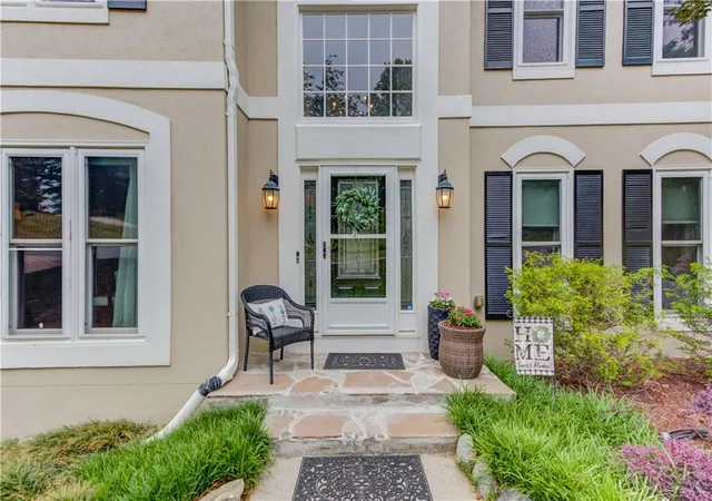 3rd image of 870 Connell Ln, Lawrenceville, GA 30044 | MLS# 7762731
