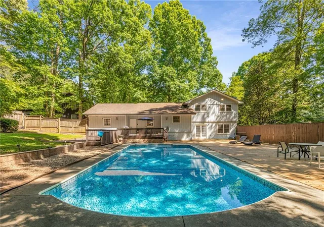 Photo 2 of Sale Pending at 3307 Pointe Bleue Ct, Decatur, GA 30034 | MLS# 7729114 | Listing updated on 2026-09-05