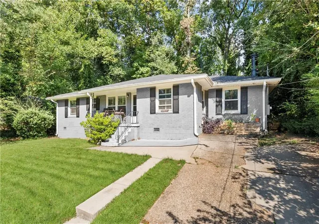 Photo 2 of Single family home for sale at 2476 Ridgefield Ter, Decatur, GA 30033 | MLS# 7808189 | Listing updated on 2026-09-10
