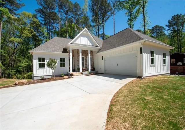 Photo 2 of Single family home for sale at 680 Ponderosa, Fayetteville, GA 30214 | MLS# 7821192 | Listing updated on 2026-09-03